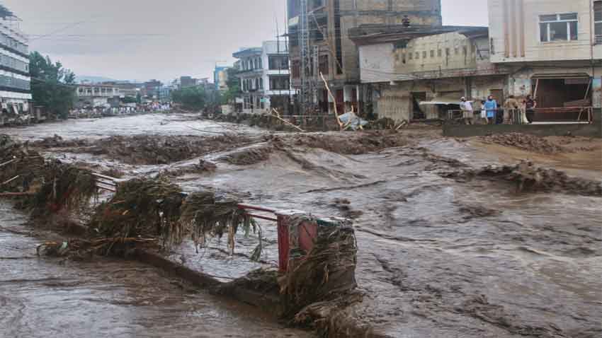 Cloudbursts wreak havoc: Deadly monsoon rains devastate Pakistan and India